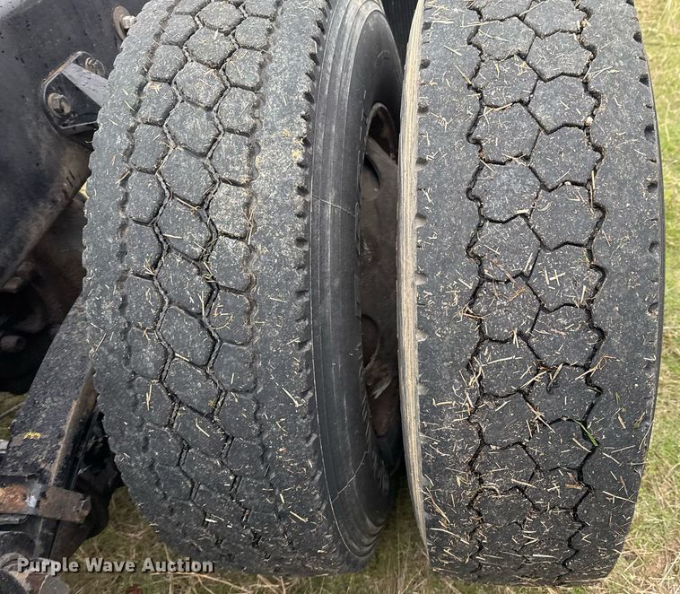 image for item EG2331 2013 Kenworth T660 semi truck