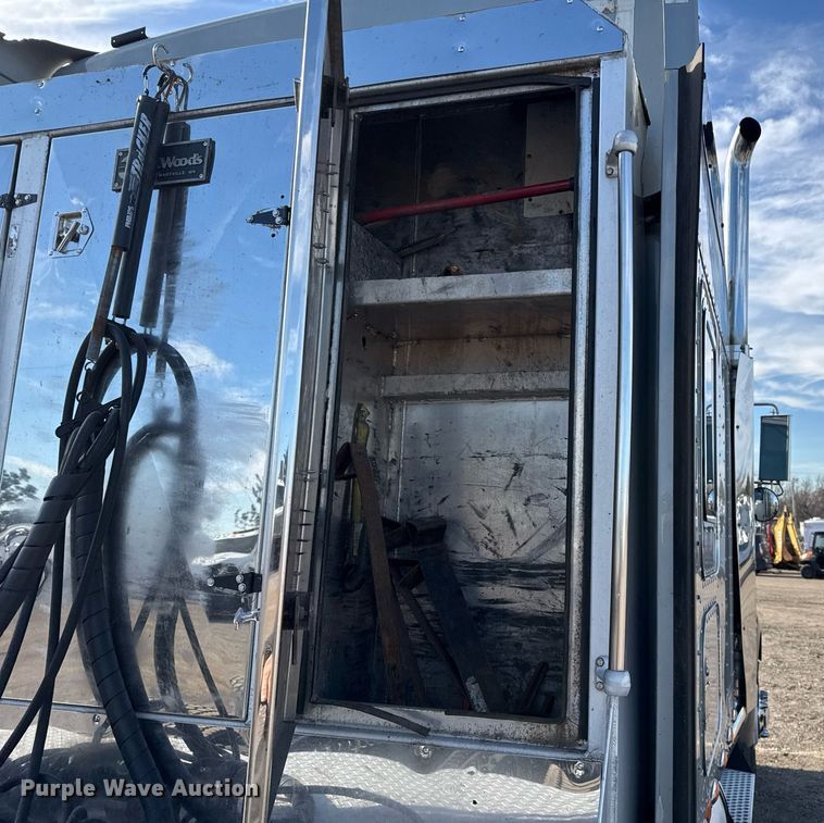 image for item EG2340 2006 Kenworth semi truck