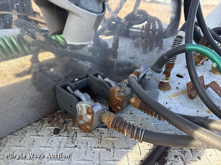 image for item EG2340 2006 Kenworth semi truck