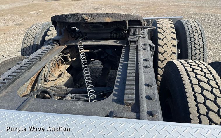 image for item EG2340 2006 Kenworth semi truck