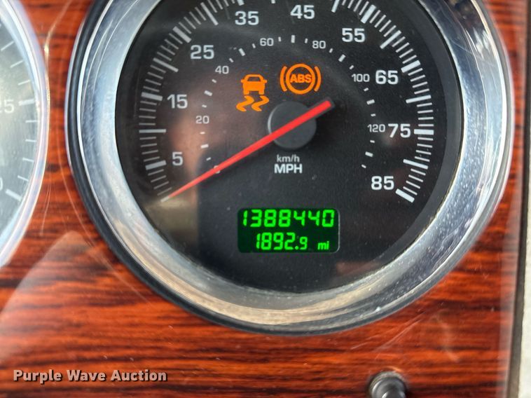 image for item EG2340 2006 Kenworth semi truck