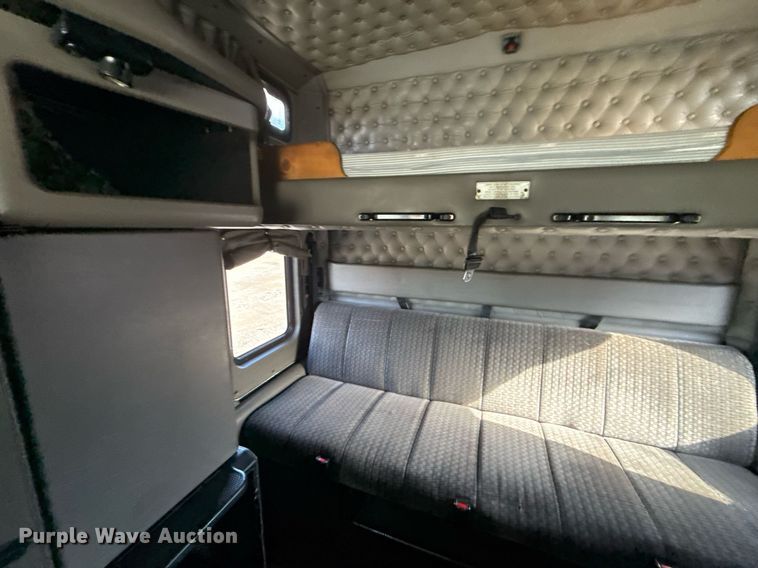 image for item EG2340 2006 Kenworth semi truck