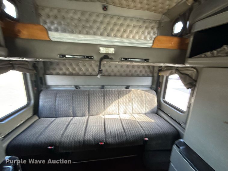 image for item EG2340 2006 Kenworth semi truck