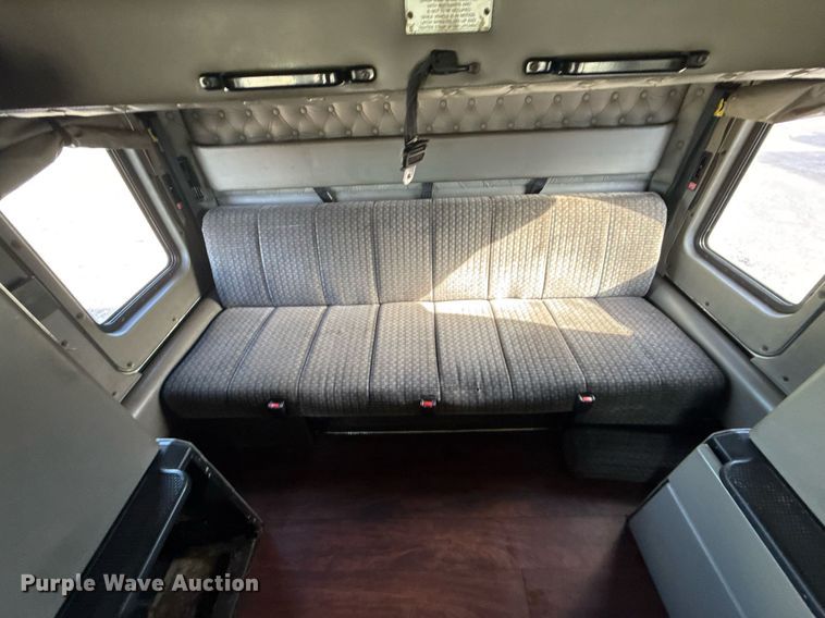 image for item EG2340 2006 Kenworth semi truck