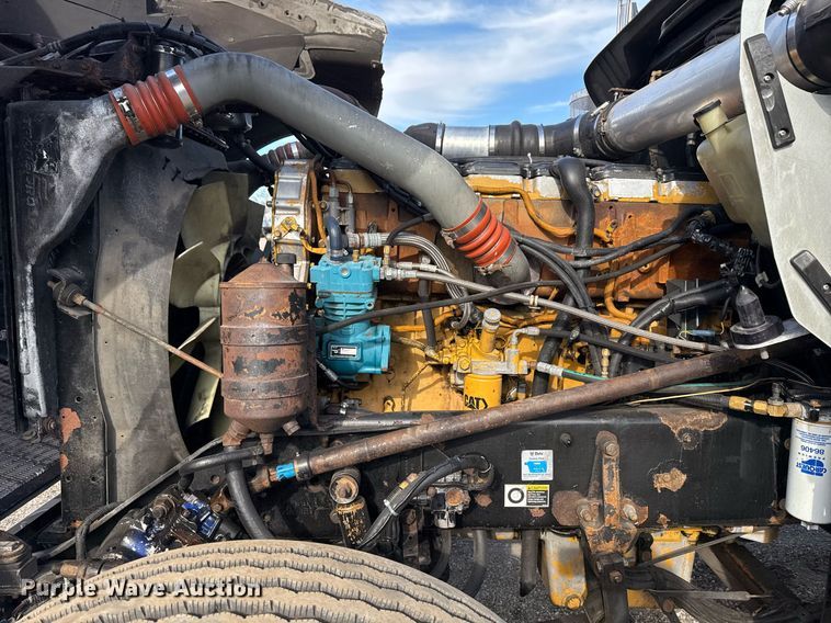 image for item EG2340 2006 Kenworth semi truck