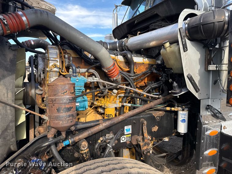 image for item EG2340 2006 Kenworth semi truck