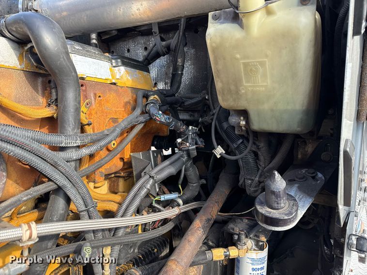 image for item EG2340 2006 Kenworth semi truck