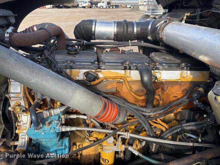 image for item EG2340 2006 Kenworth semi truck