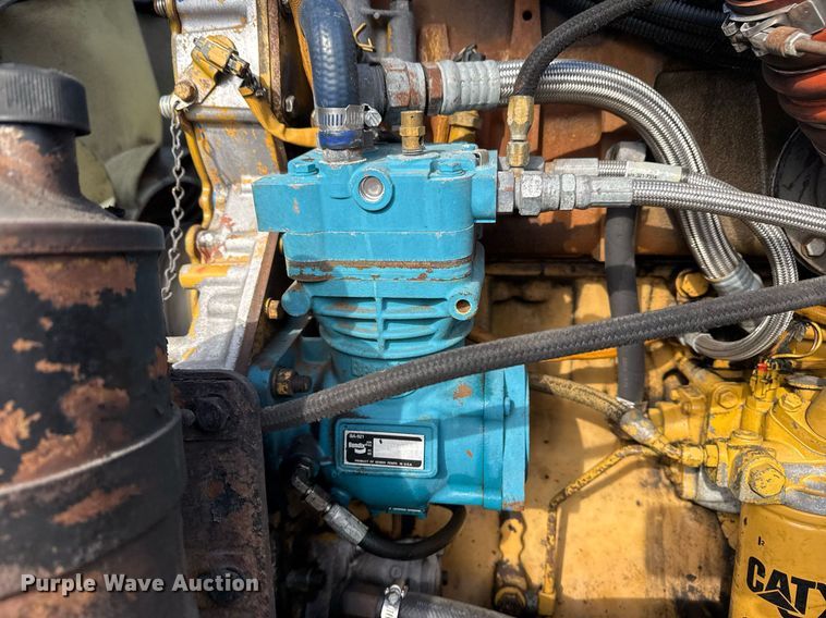 image for item EG2340 2006 Kenworth semi truck