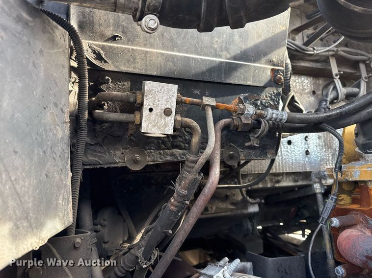 image for item EG2340 2006 Kenworth semi truck