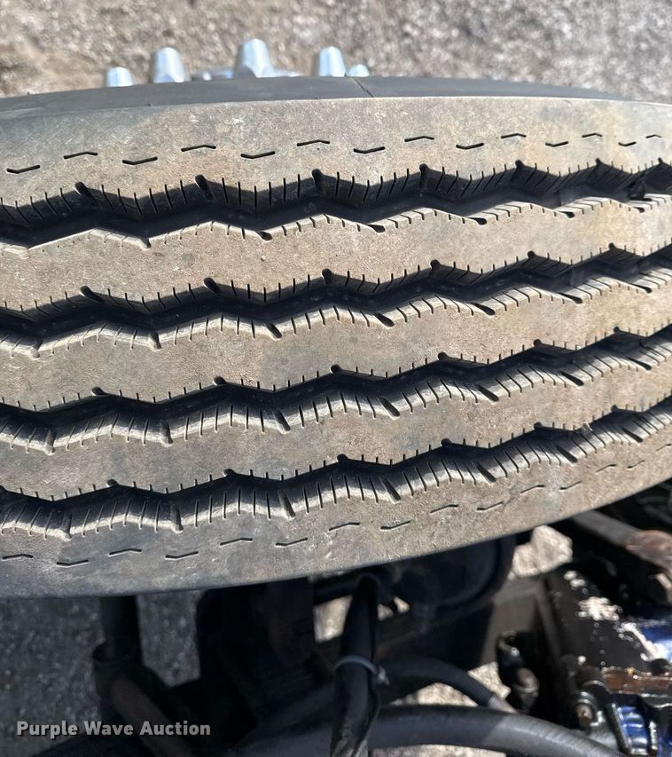 image for item EG2340 2006 Kenworth semi truck