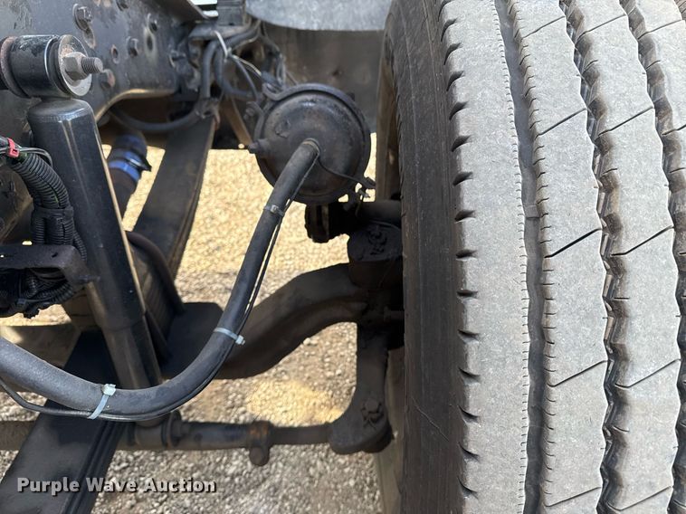 image for item EG2340 2006 Kenworth semi truck