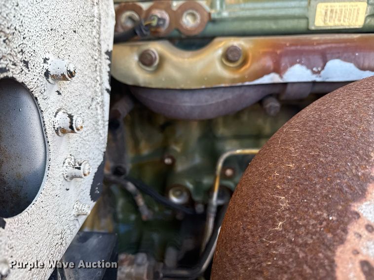 image for item EG2345 2001 Freightliner semi truck