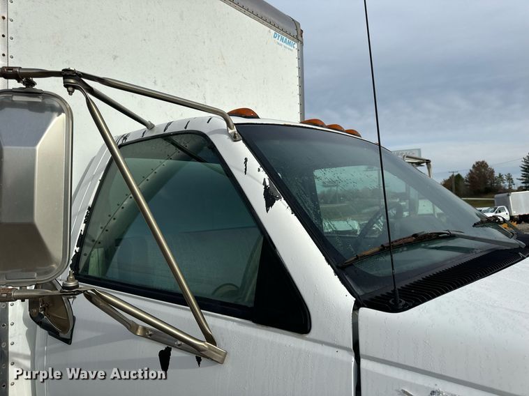 image for item EH7258 2000 Chevrolet  C6500 box truck