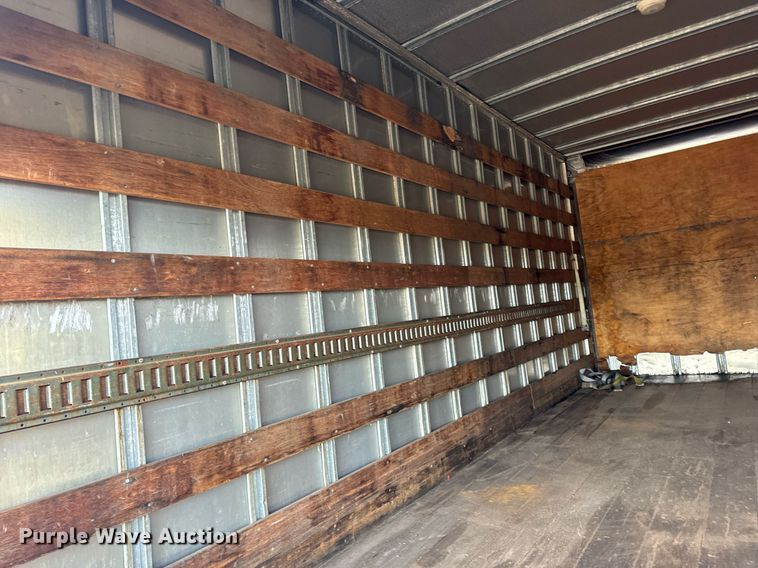 image for item EH7258 2000 Chevrolet  C6500 box truck