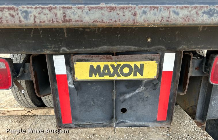 image for item EH7258 2000 Chevrolet  C6500 box truck