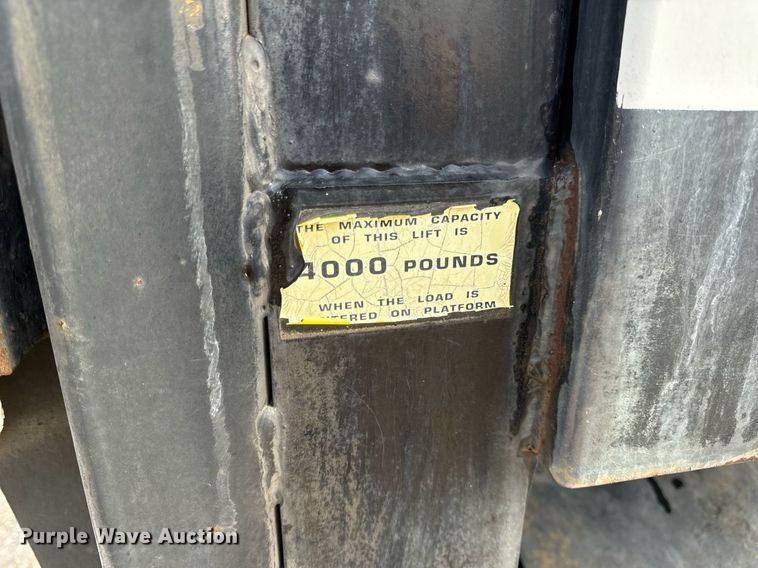 image for item EH7258 2000 Chevrolet  C6500 box truck