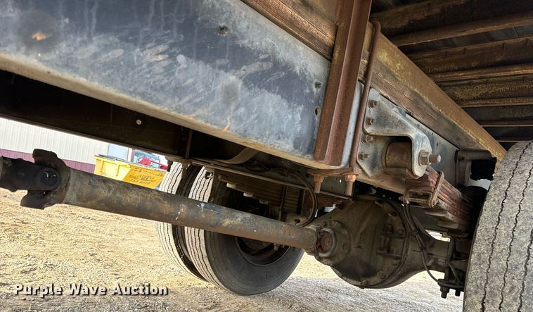 image for item EH7258 2000 Chevrolet  C6500 box truck