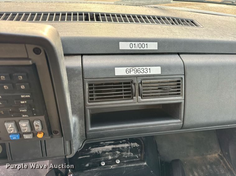 image for item EH7258 2000 Chevrolet  C6500 box truck