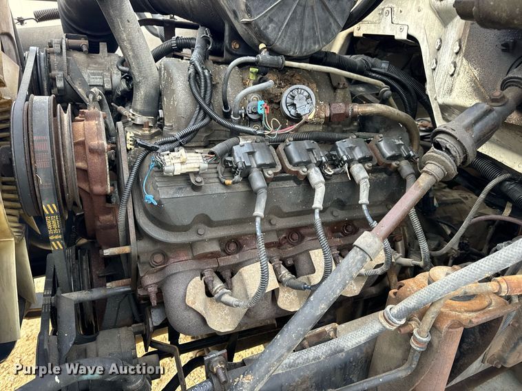 image for item EH7258 2000 Chevrolet  C6500 box truck