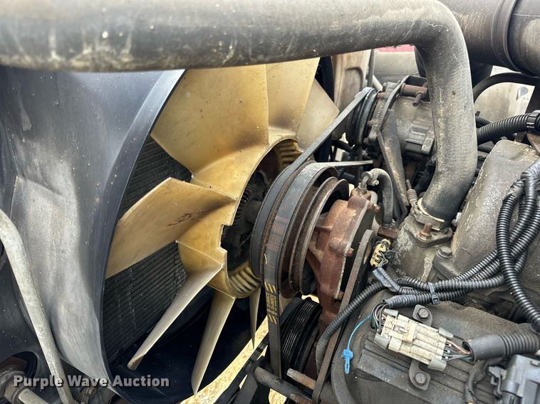 image for item EH7258 2000 Chevrolet  C6500 box truck