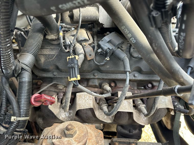 image for item EH7258 2000 Chevrolet  C6500 box truck