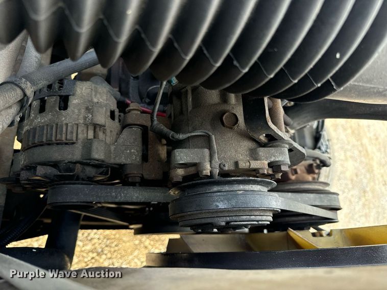 image for item EH7258 2000 Chevrolet  C6500 box truck