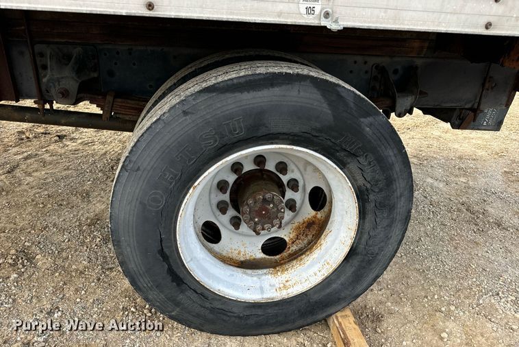 image for item EH7258 2000 Chevrolet  C6500 box truck