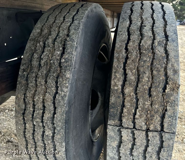 image for item EH7258 2000 Chevrolet  C6500 box truck