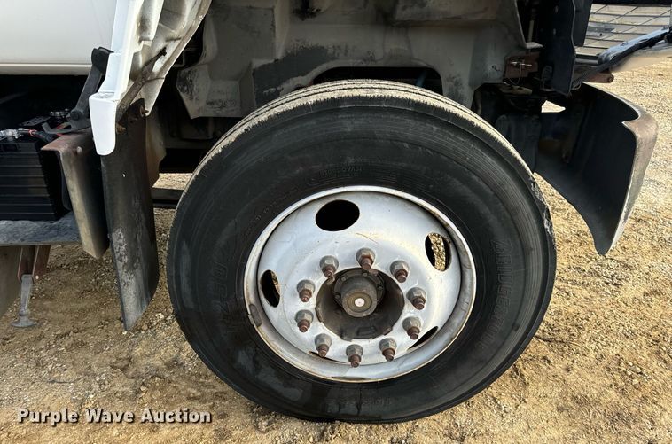 image for item EH7258 2000 Chevrolet  C6500 box truck