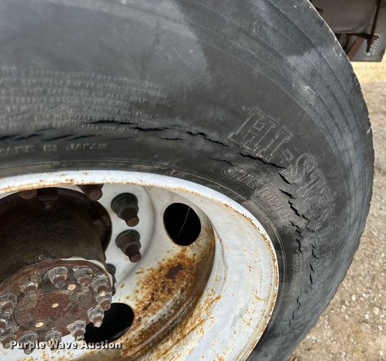 image for item EH7258 2000 Chevrolet  C6500 box truck