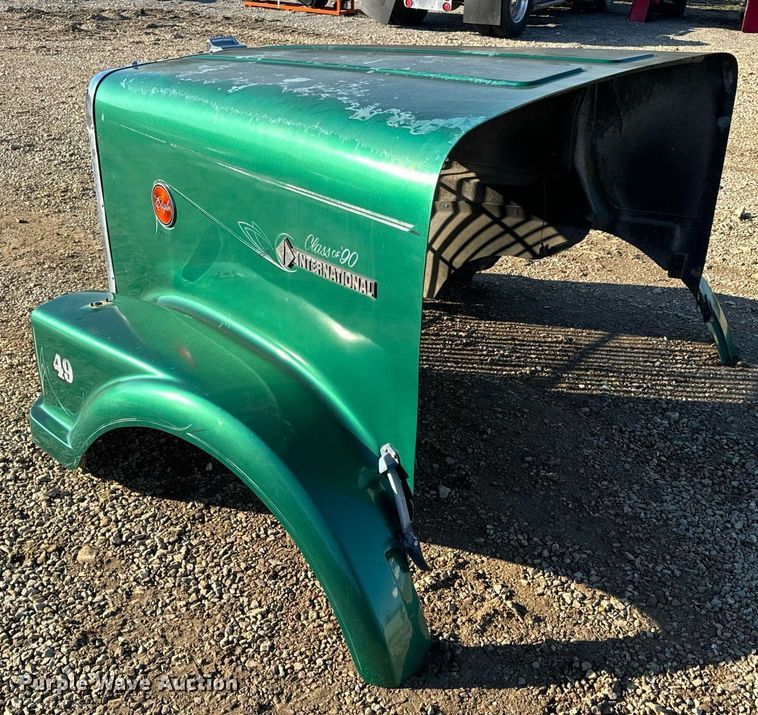 image for item EH7434 Semi truck hood