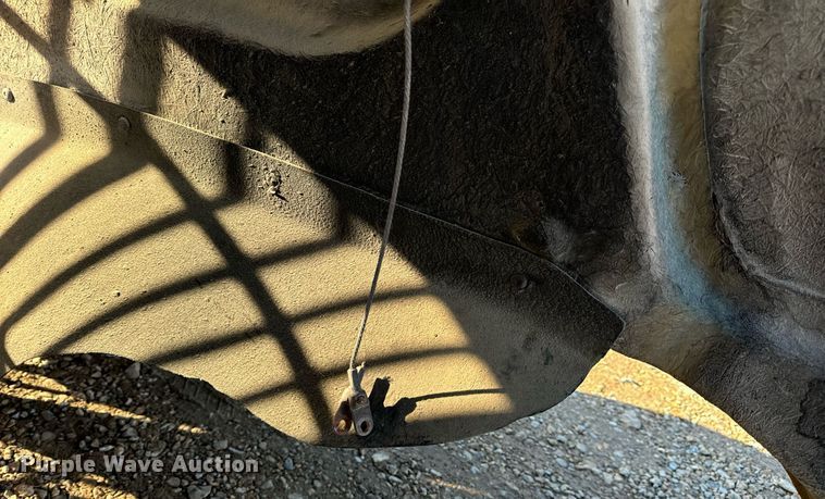 image for item EH7434 Semi truck hood