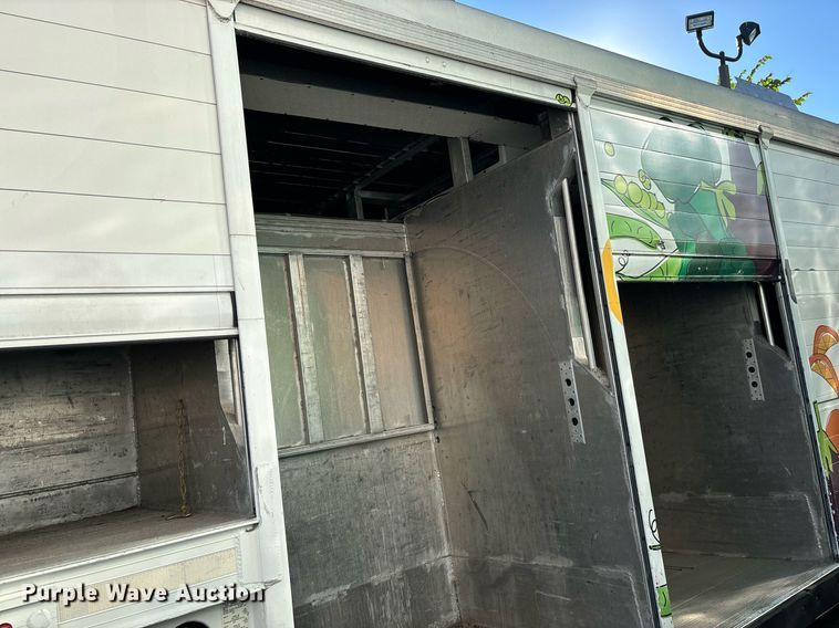 image for item EI4054 2010 Hackney Spectrum TS refrigerated van trailer