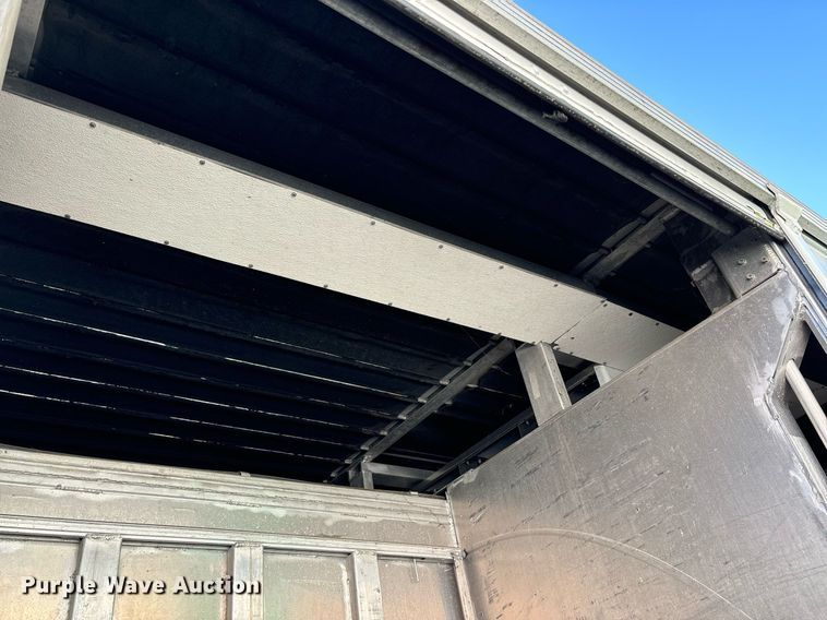 image for item EI4054 2010 Hackney Spectrum TS refrigerated van trailer