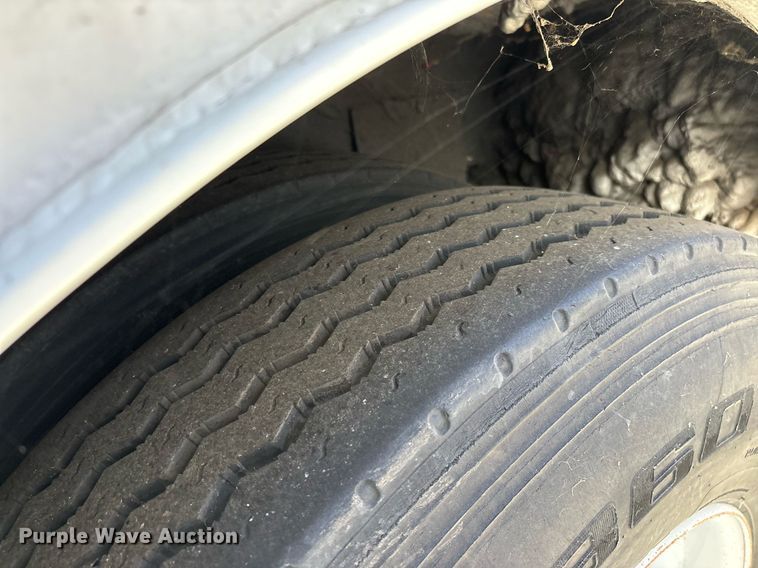 image for item EI4054 2010 Hackney Spectrum TS refrigerated van trailer