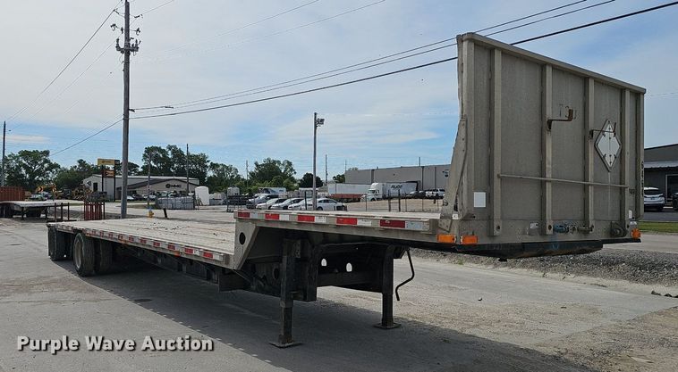 image for item IO9977 2001 Transcraft Eagle drop deck equipment trailer