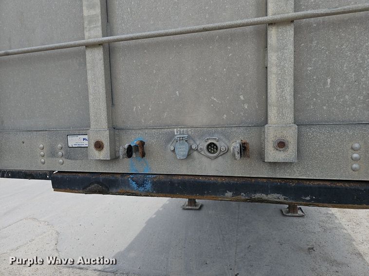 image for item IO9977 2001 Transcraft Eagle drop deck equipment trailer