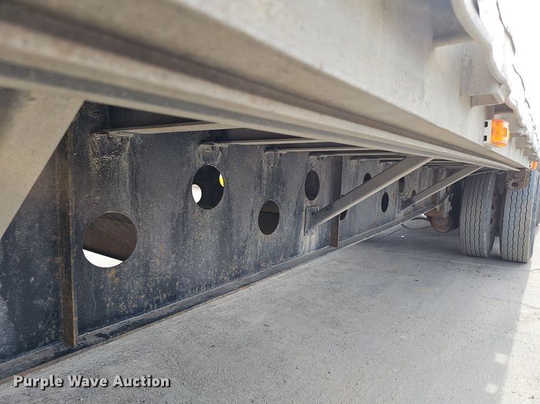 image for item IO9977 2001 Transcraft Eagle drop deck equipment trailer