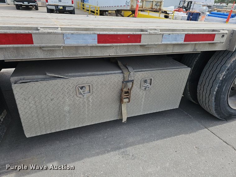 image for item IO9977 2001 Transcraft Eagle drop deck equipment trailer