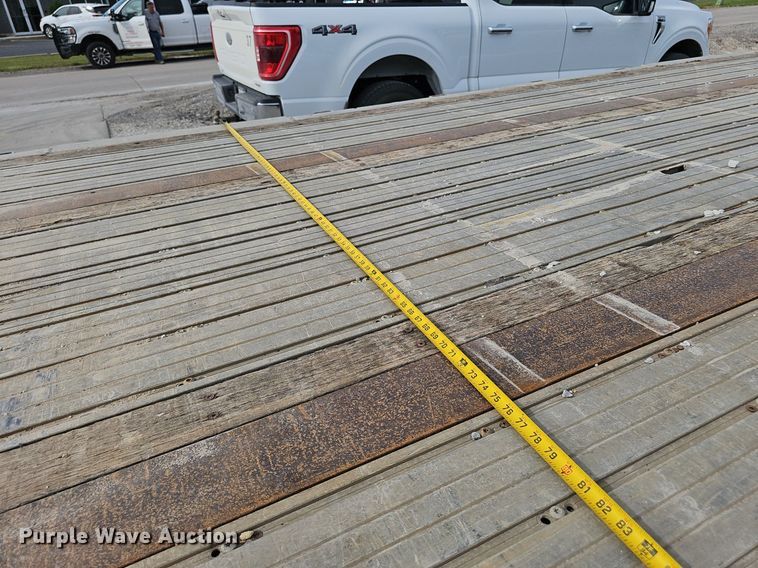 image for item IO9977 2001 Transcraft Eagle drop deck equipment trailer