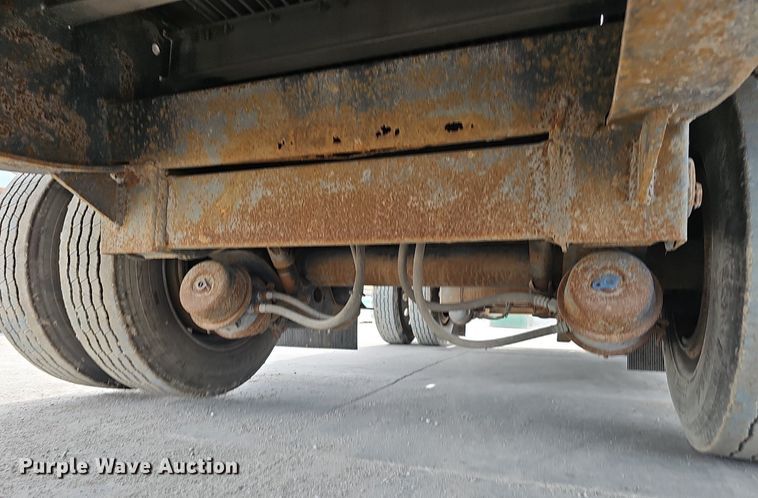 image for item IO9977 2001 Transcraft Eagle drop deck equipment trailer