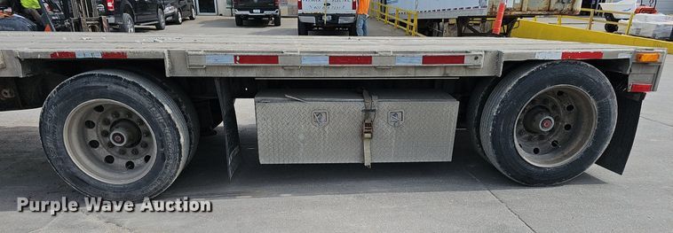 image for item IO9977 2001 Transcraft Eagle drop deck equipment trailer