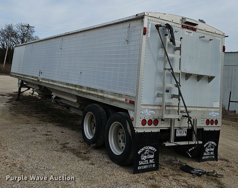 image for item OJ9263 2002 Wilson Hopper Trailer grain trailer