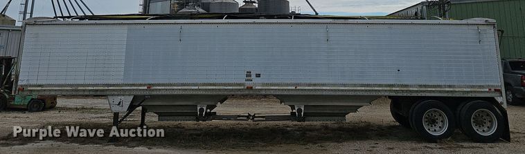 image for item OJ9263 2002 Wilson Hopper Trailer grain trailer