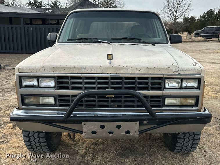 image for item DL0489 1990 Chevrolet Blazer SUV