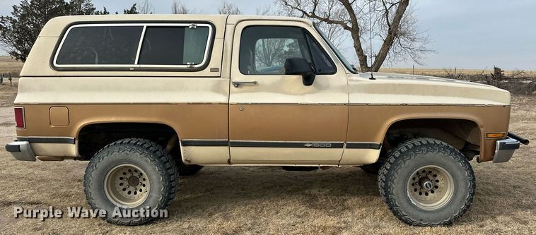 image for item DL0489 1990 Chevrolet Blazer SUV