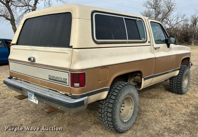 image for item DL0489 1990 Chevrolet Blazer SUV