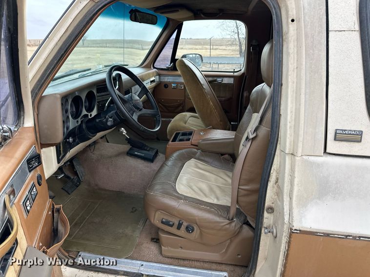 image for item DL0489 1990 Chevrolet Blazer SUV