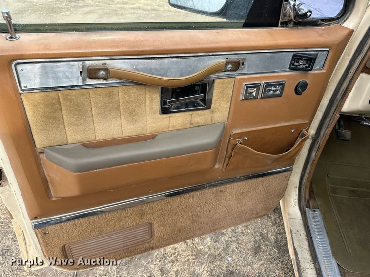 image for item DL0489 1990 Chevrolet Blazer SUV